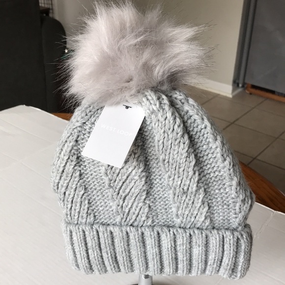 WEST loop POM HAT - Picture 4 of 9